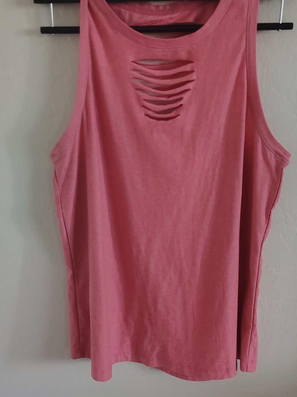 Sleeveless Pink Cutout Tank Top for Women